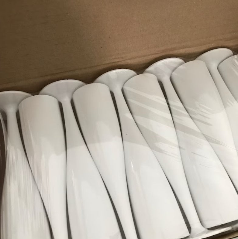 10 x White Disposable Plastic Prosecco Champagne Flutes 175ml 6oz