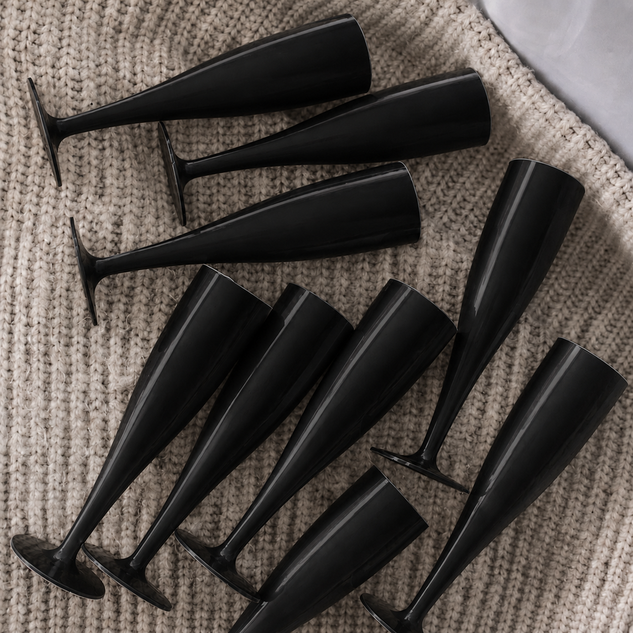 20 x Black Biodegradable Plastic Prosecco Champagne Flutes 175ml 6oz