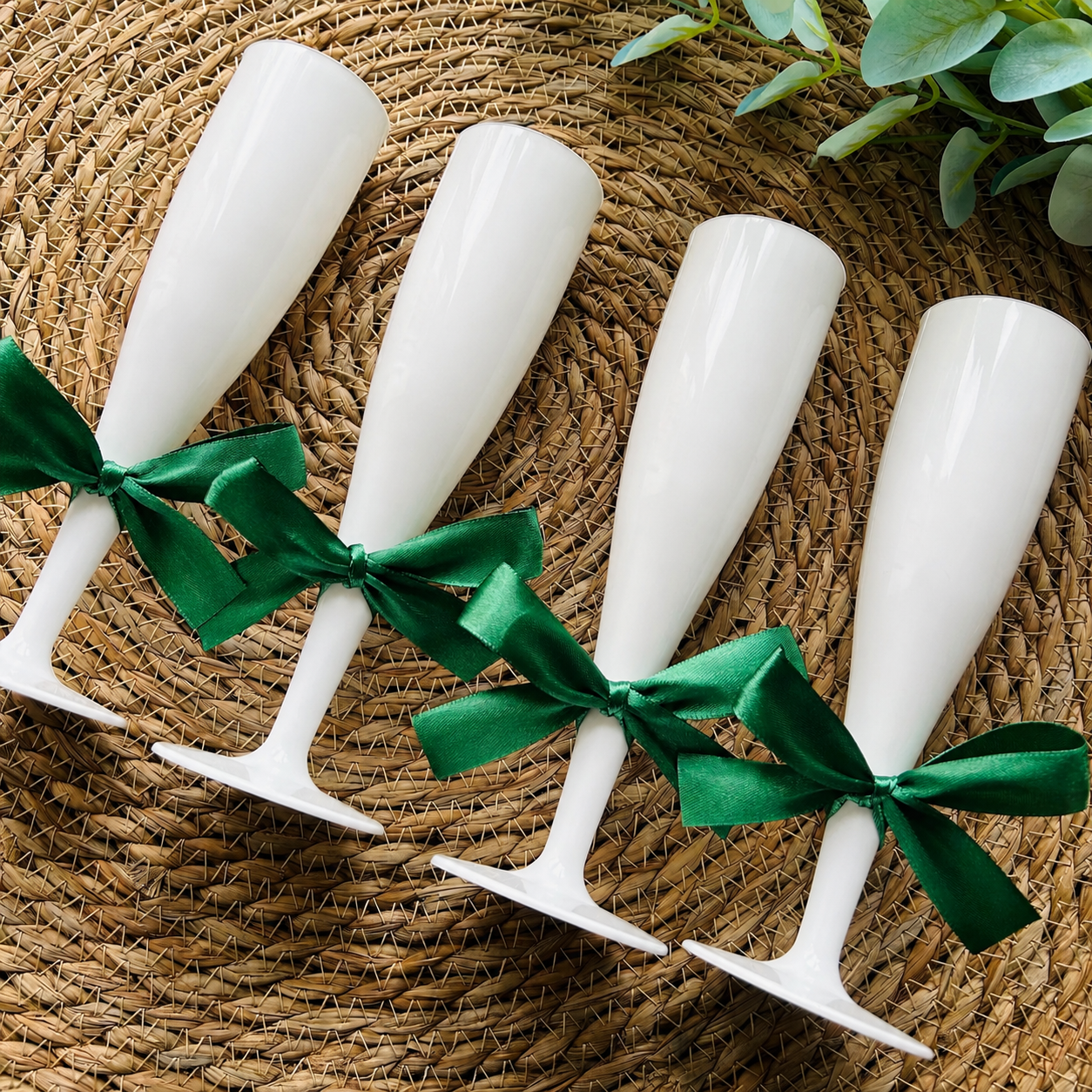 10 x White Disposable Plastic Prosecco Champagne Flutes 175ml 6oz