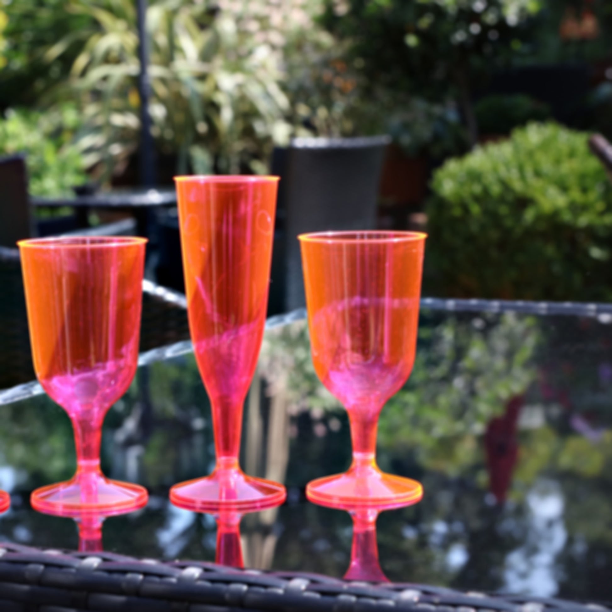 6 x Pink Disposable Plastic Prosecco Flutes 175ml 6oz